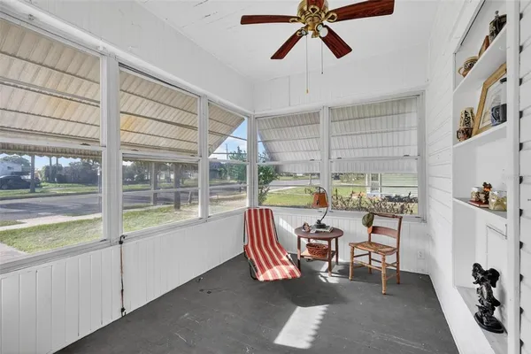 $200,000 | 272 South Central Avenue, Umatilla, FL 32784