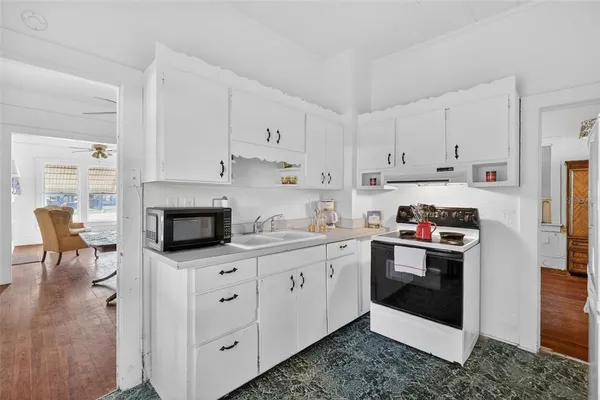 $200,000 | 272 South Central Avenue, Umatilla, FL 32784