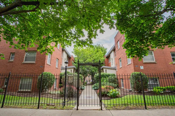 $215,000 | 7521 North Damen Avenue, Unit K1, Chicago, IL 60645
