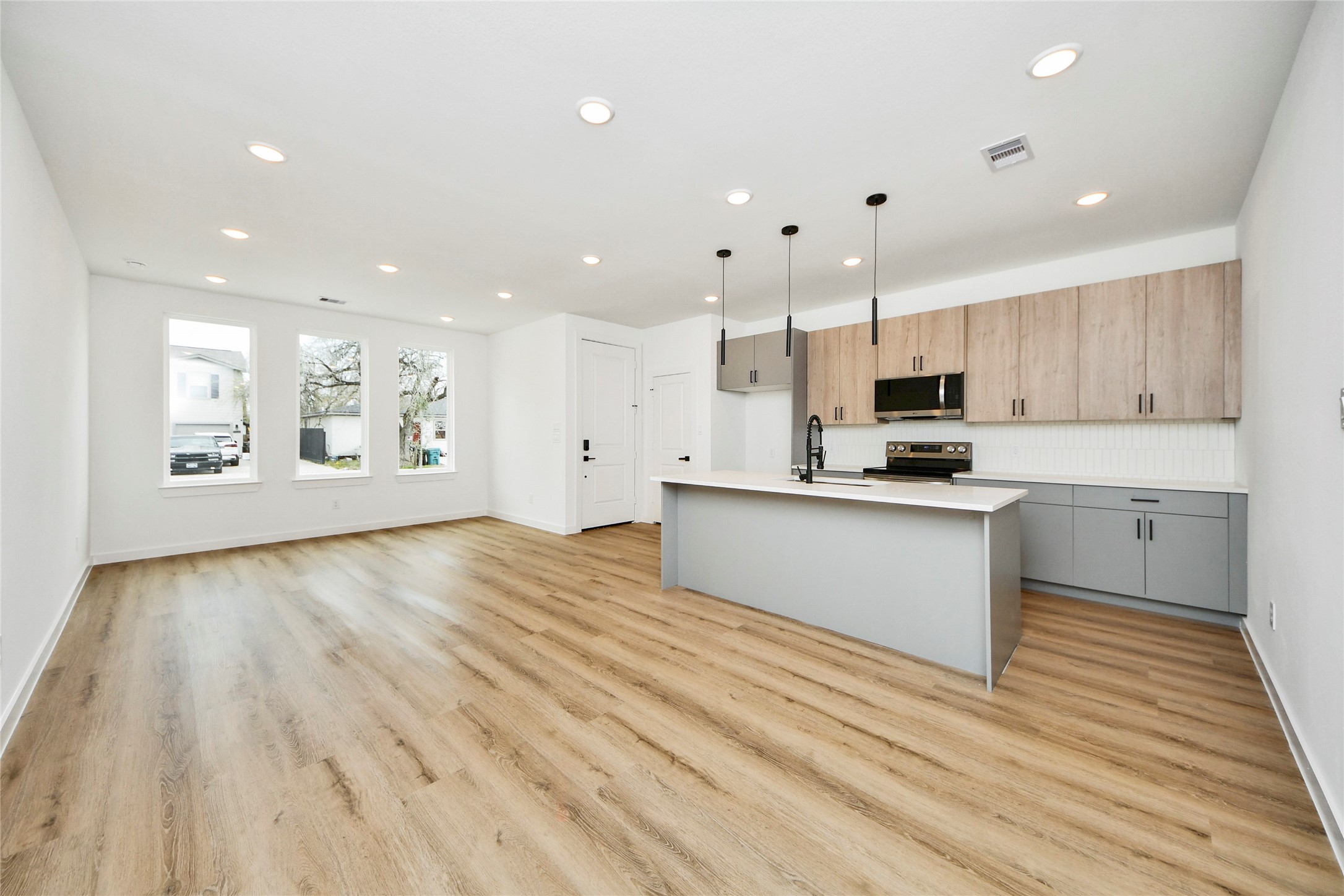 5201 Fairchild Street Houston, TX 77028 - Photo 11 of 43