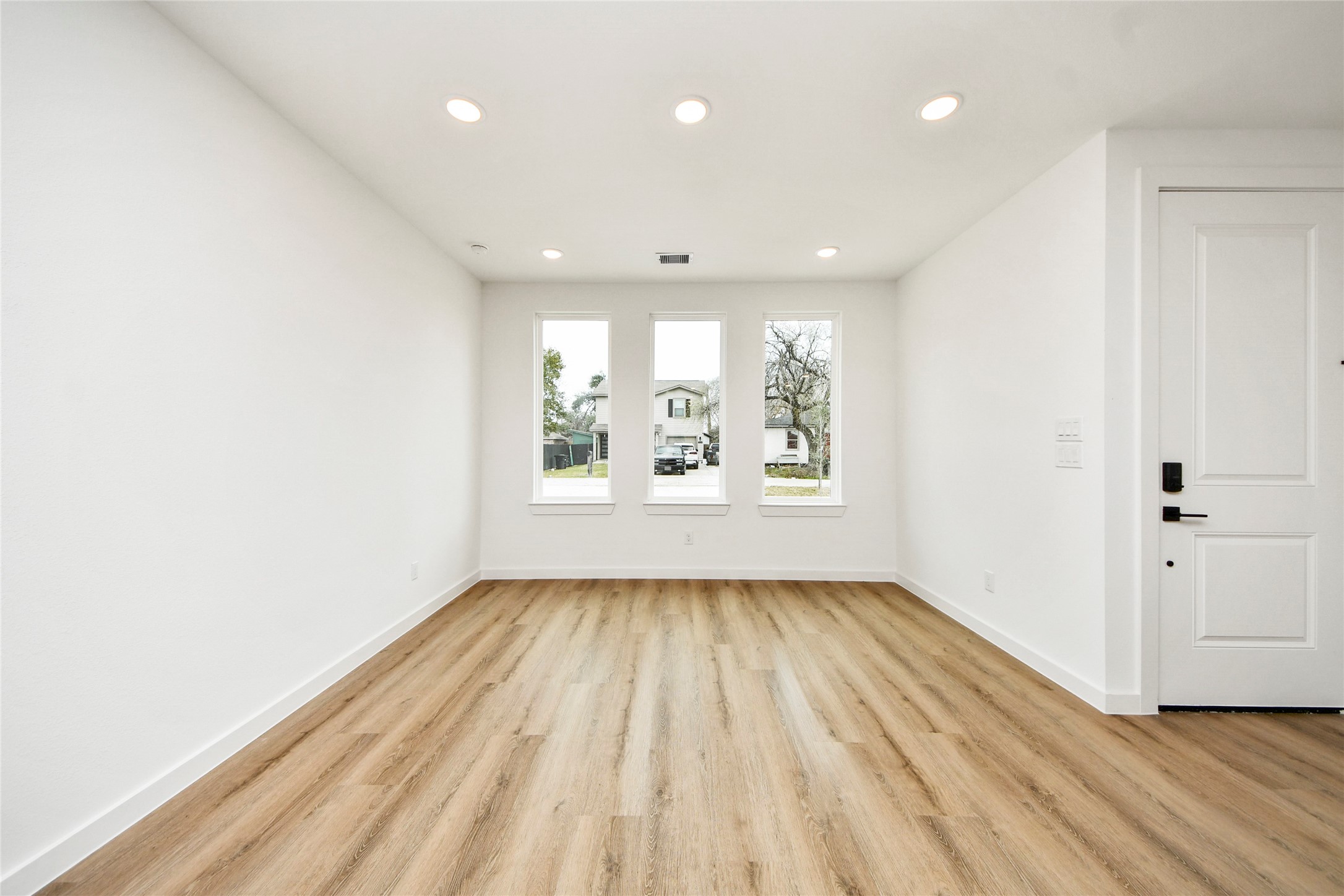 5201 Fairchild Street Houston, TX 77028 - Photo 14 of 43