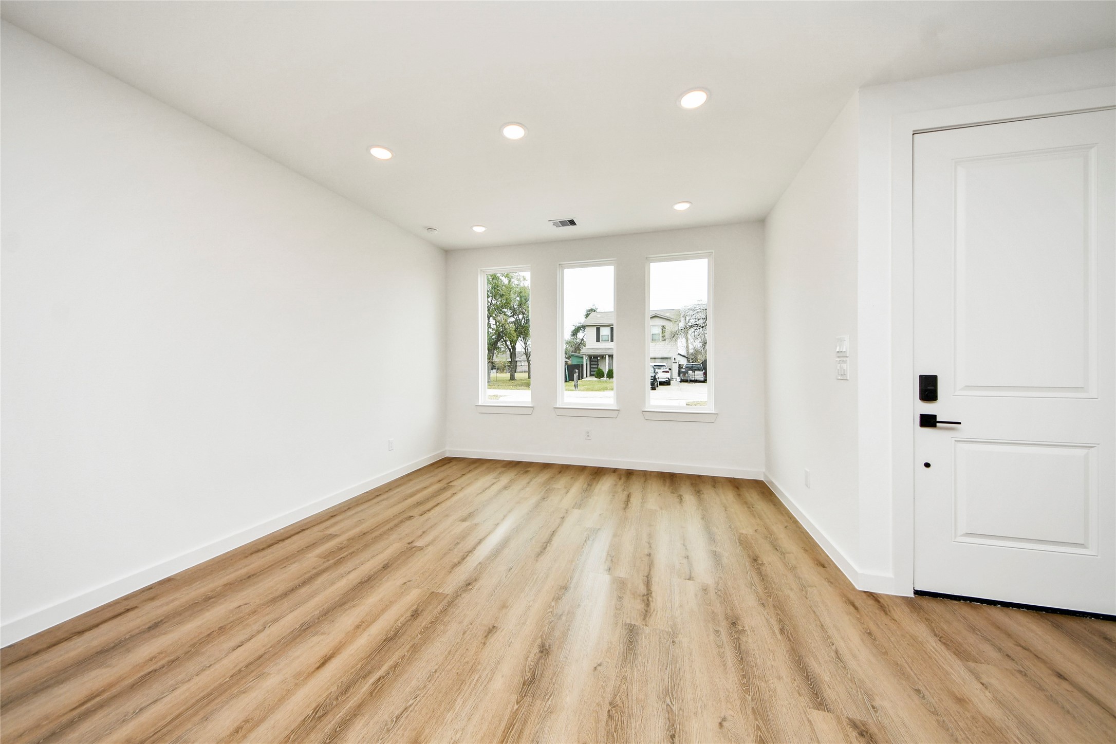 5201 Fairchild Street Houston, TX 77028 - Photo 15 of 43