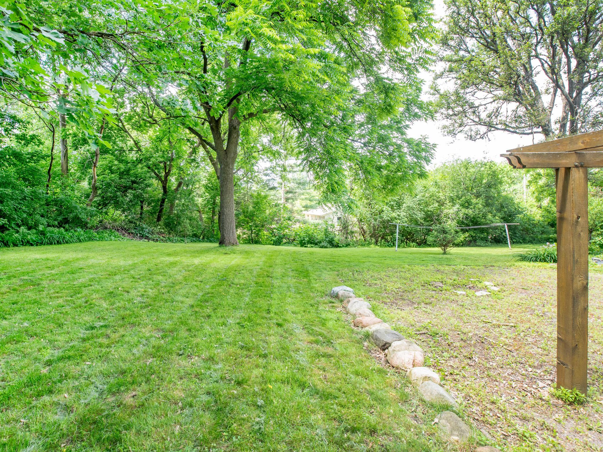 1603 Dodd Road Mendota Heights, MN 55118 - Photo 8 of 32 Gallery Image 8