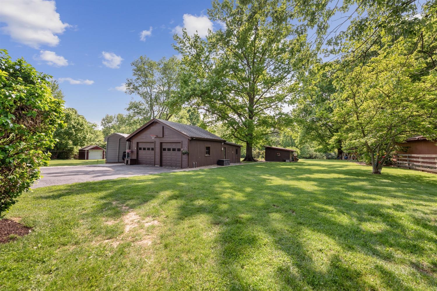 3485 Ebenezer Road Cincinnati, OH 45248 - Photo 4 of 39
