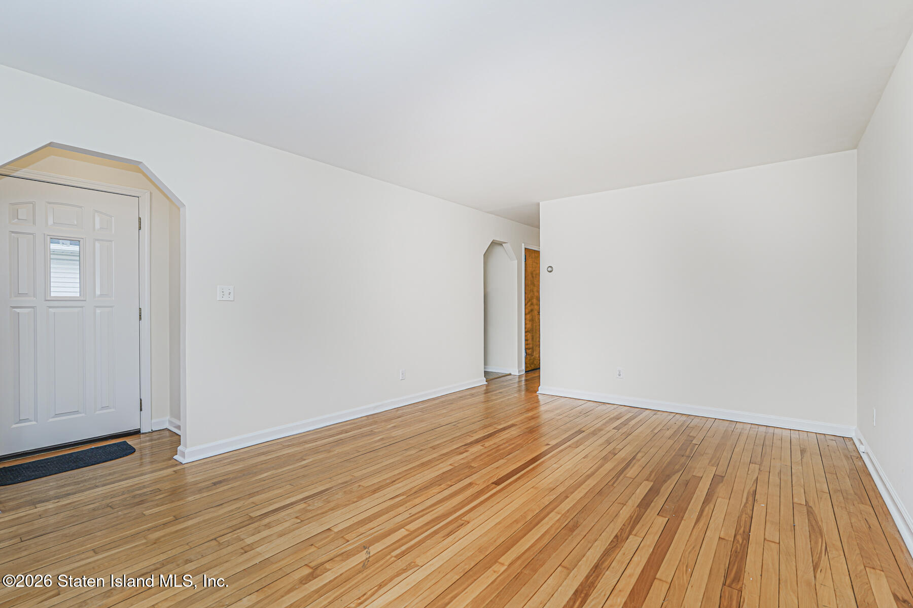 468 Decatur Avenue Staten Island, NY 10314 - Photo 4 of 23 Photo Jan 06 2026, 2 01 32 PM