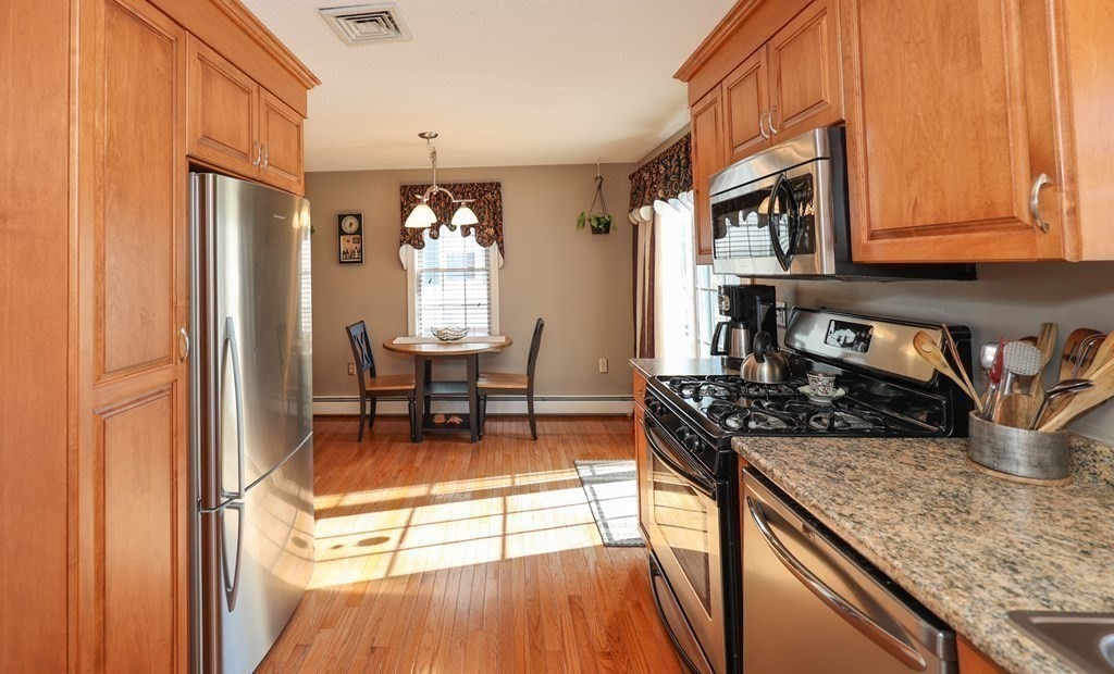 166 Hillcrest Road Dracut, MA 01826 - Photo 15 of 42