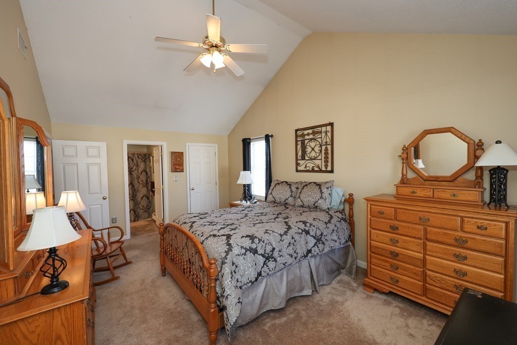 166 Hillcrest Road Dracut, MA 01826 - Photo 20 of 42