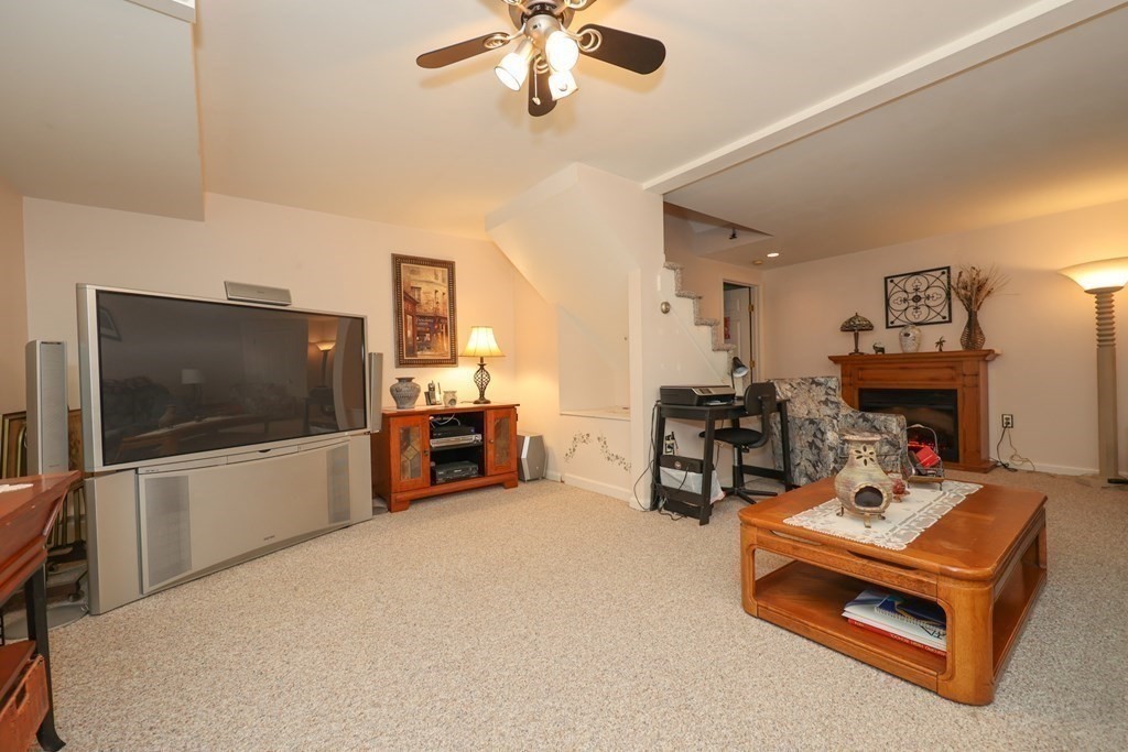 166 Hillcrest Road Dracut, MA 01826 - Photo 33 of 42