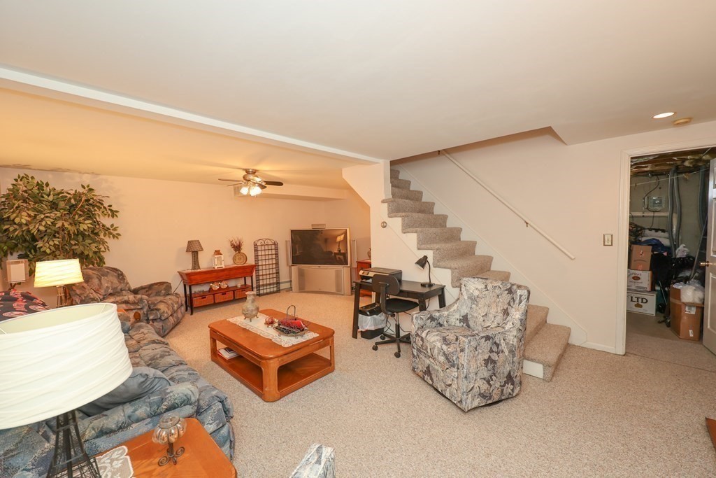166 Hillcrest Road Dracut, MA 01826 - Photo 34 of 42