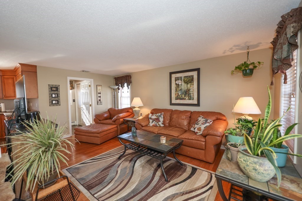 166 Hillcrest Road Dracut, MA 01826 - Photo 5 of 42