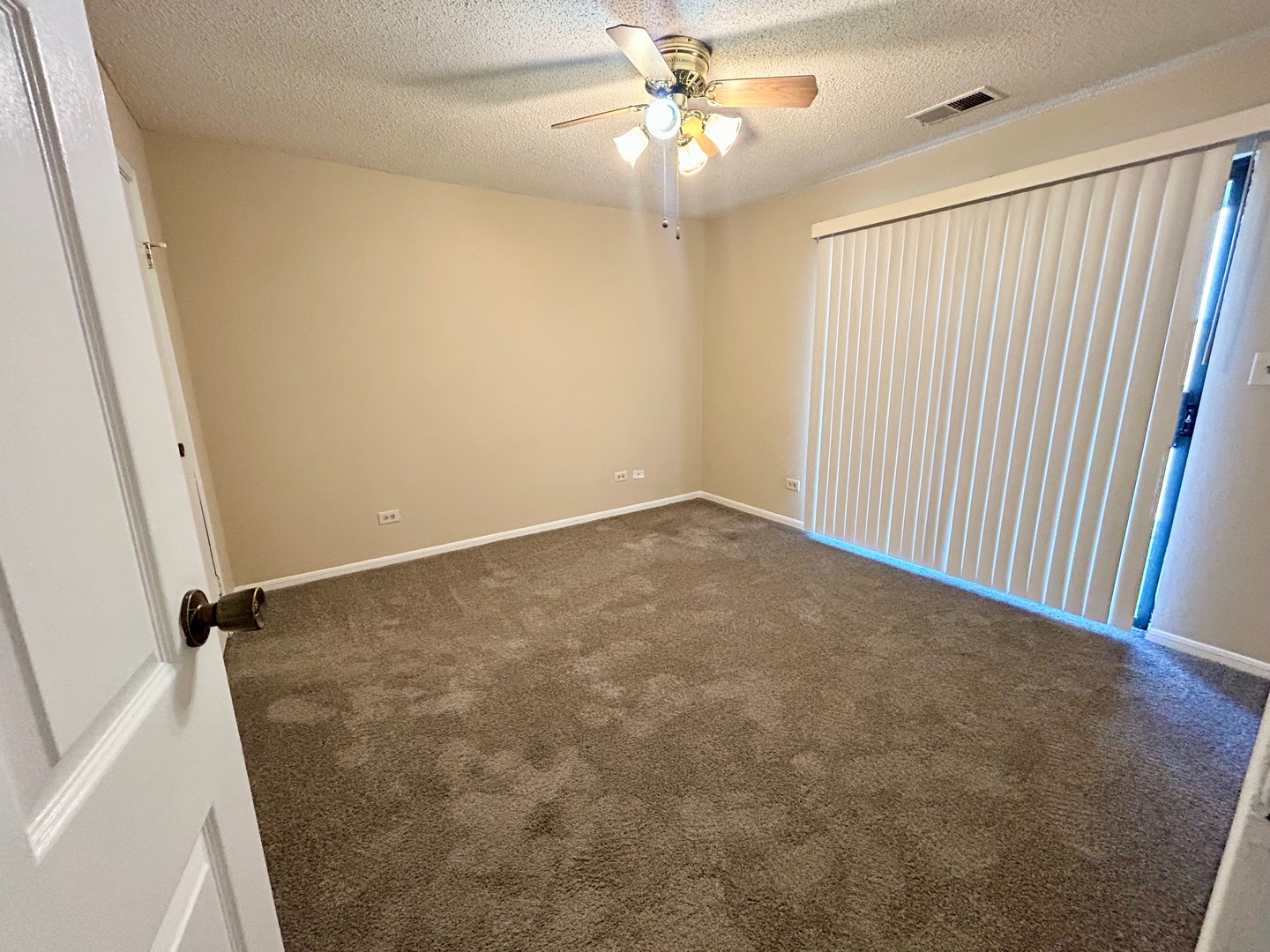 2068 North Rand Road, Unit 210 Palatine, IL 60074 - Photo 9 of 11 Gallery Image 9