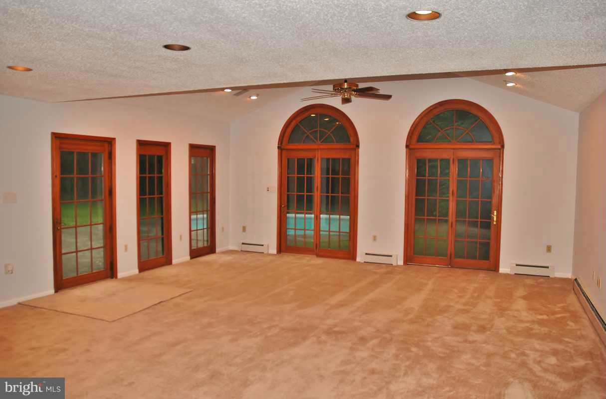 6300 Landover Road Cheverly, MD 20785 - Photo 6 of 20 Family Room