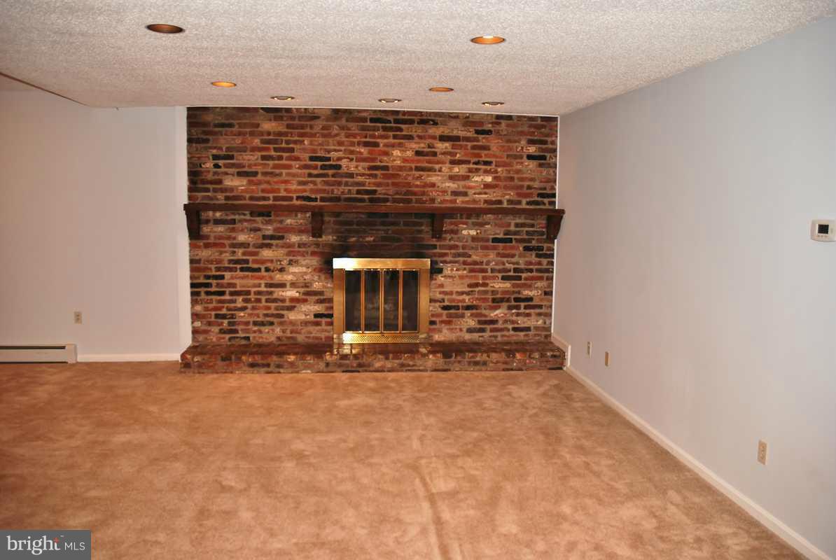 6300 Landover Road Cheverly, MD 20785 - Photo 7 of 20 Family Room