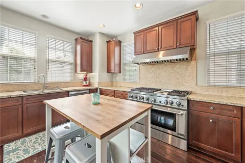 $1,050,000 | 27 Rinehart Road, Ladera Ranch, CA 92694