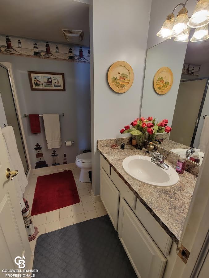 33560 Utica Road Fraser, MI 48026 - Photo 9 of 14 50100370-8.JPG