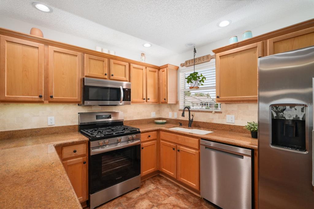 2420 Richardson Road The Villages, FL 32162 - Photo 7 of 39