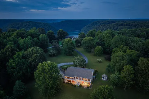 $949,900 | 11720 Fox Hill Road, Baxter, TN 38544
