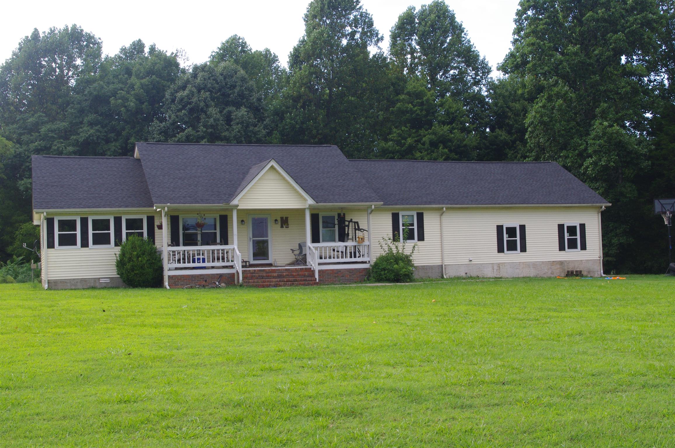 2976 Oak Grove Road Red Boiling Springs, TN 37150 - Photo 1 of 13 Front View of Home with large 1 acre yard