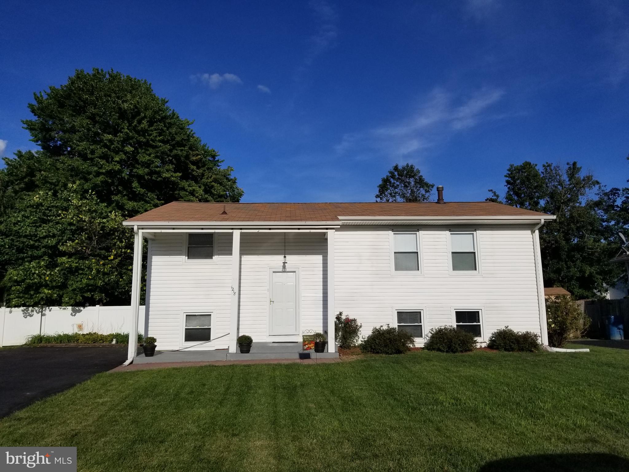 1218 Pinefield Road Newark, DE 19713 - Photo 2 of 16