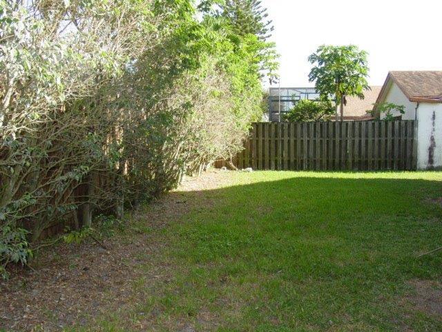 20970 Woodspring Avenue Boca Raton, FL 33428 - Photo 14 of 15 Backyard