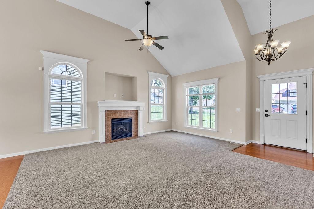 2708 Meadow Ridge Drive St. Joseph, MO 64504 - Photo 4 of 60