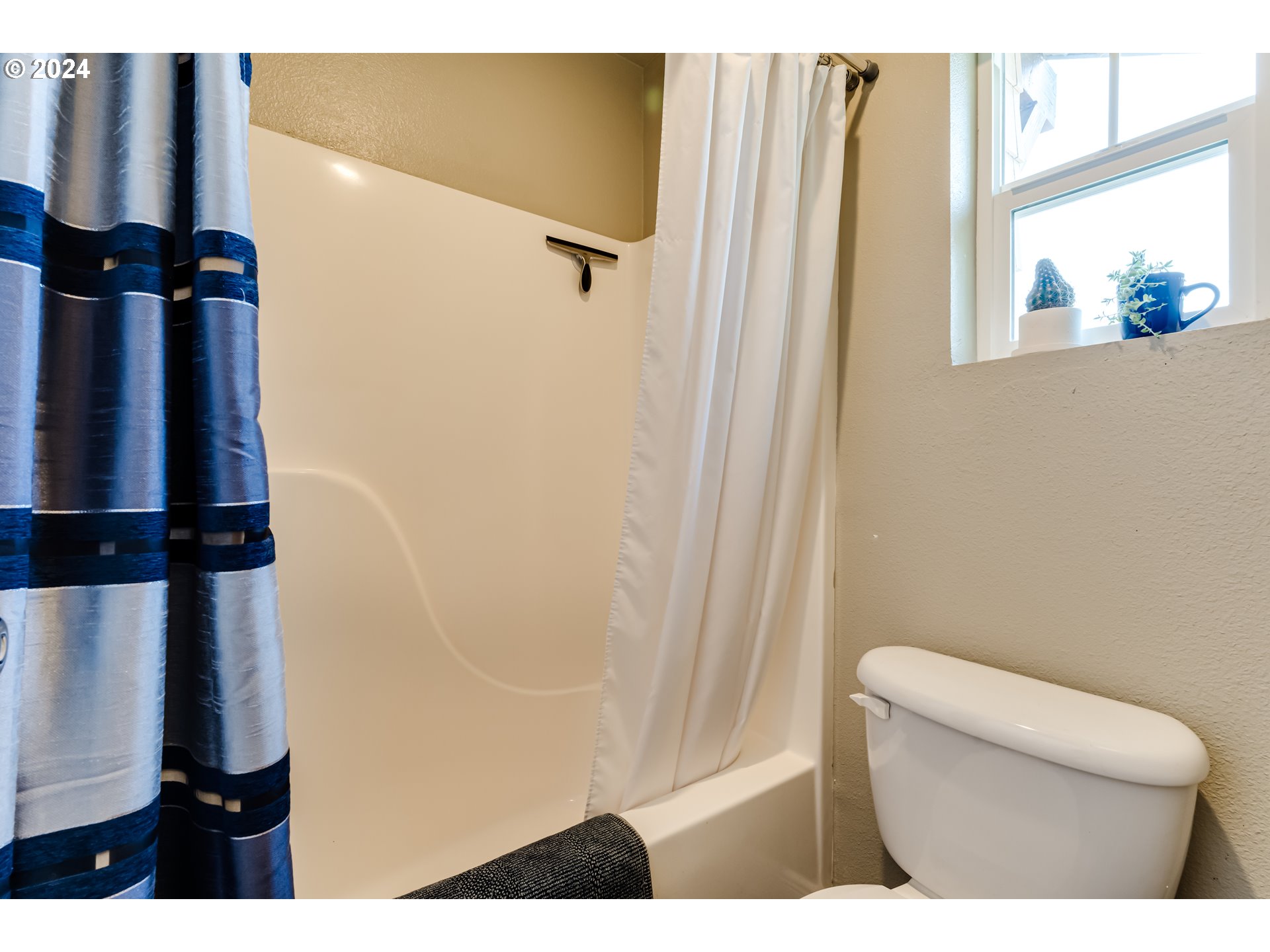 1688 Riley Lane Eugene, OR 97402 - Photo 28 of 44 Gallery Image 28