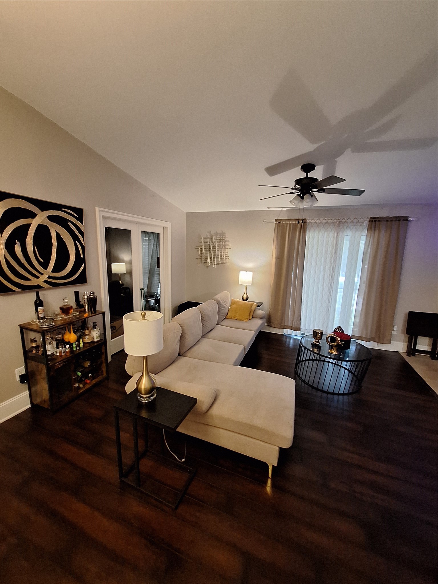 2425 Augusta Drive, Unit 4 Houston, TX 77057 - Photo 3 of 12 a living room with furniture and wooden floor