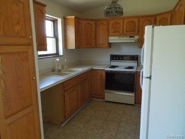 1417 Lake Nepessing Road Lapeer, MI 48446 - Photo 5 of 17 jygf 109.jpg