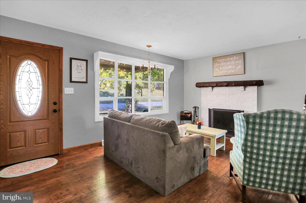 1918 Cedar Drive Spring Grove, PA 17362 - Photo 10 of 30 Gallery Image 10