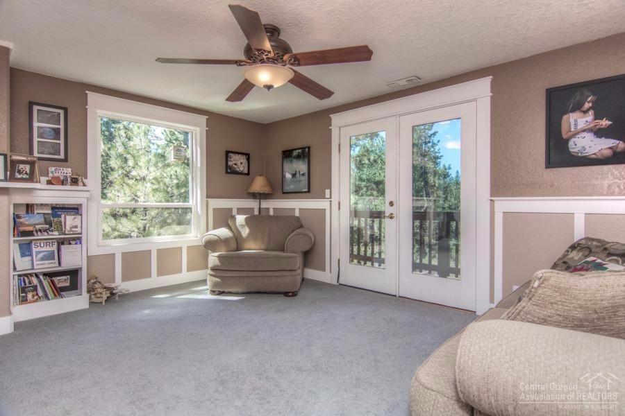 60301 Woodside Loop Bend, OR 97702 - Photo 6 of 22 Light Filled Upper Family Room