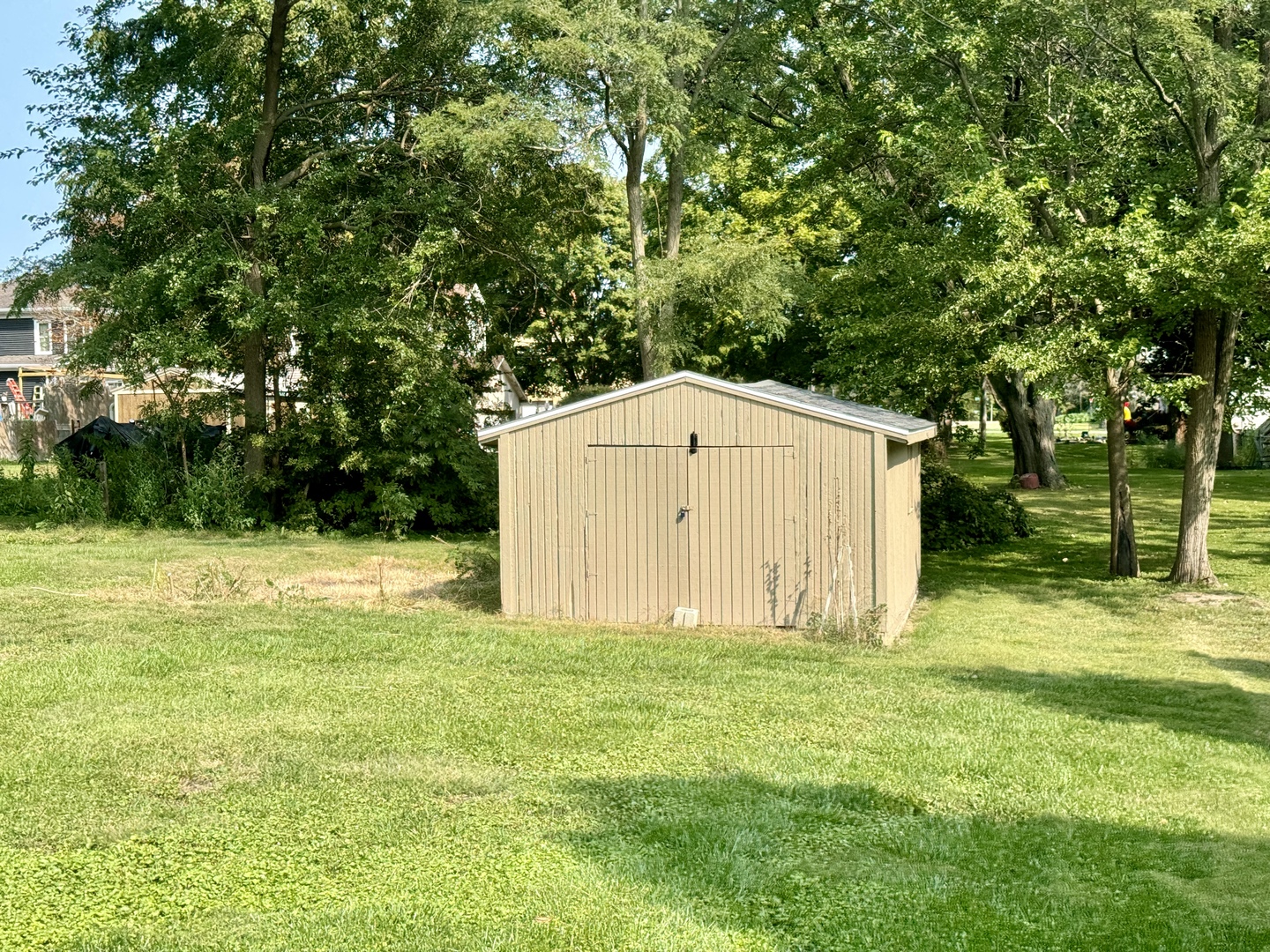 102 Cottage Avenue La Moille, IL 61330 - Photo 25 of 29 a backyard with garden