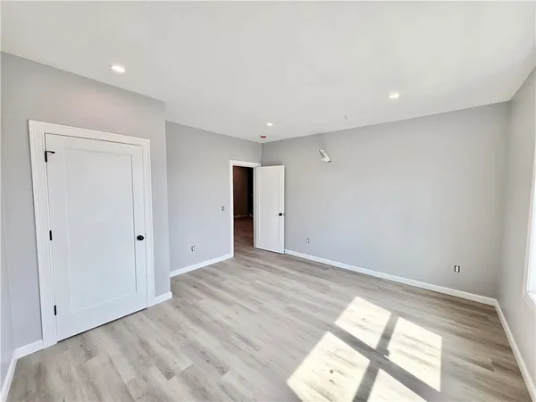 $2,700 | 1965 Smith Street, Unit 2R, North Providence, RI 02911