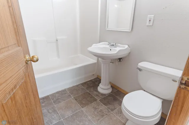 $165,900 | 824 9th Street North, Fargo, ND 58102