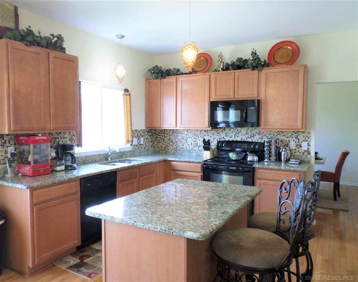 5151 Ridge Lane Warren, MI 48092 - Photo 2 of 43 31379044-1.JPG