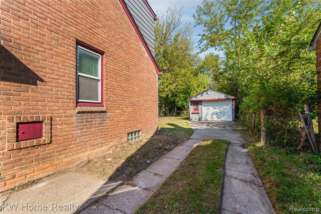 19480 Edinborough Road Detroit, MI 48219 - Photo 29 of 33