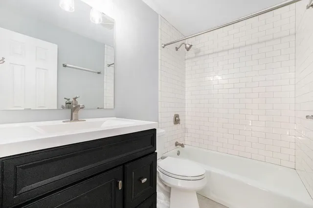 $2,400 | 1760 Woodlawn Avenue Southeast, Grand Rapids, MI 49506