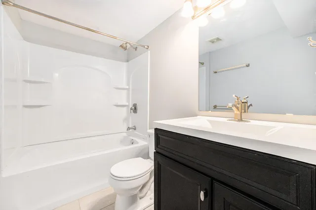 $2,400 | 1760 Woodlawn Avenue Southeast, Grand Rapids, MI 49506