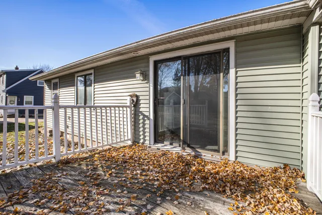 $2,400 | 1760 Woodlawn Avenue Southeast, Grand Rapids, MI 49506