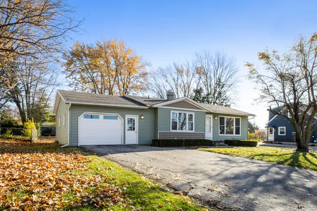 $2,400 | 1760 Woodlawn Avenue Southeast, Grand Rapids, MI 49506