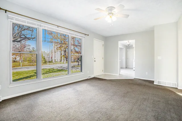 $2,400 | 1760 Woodlawn Avenue Southeast, Grand Rapids, MI 49506