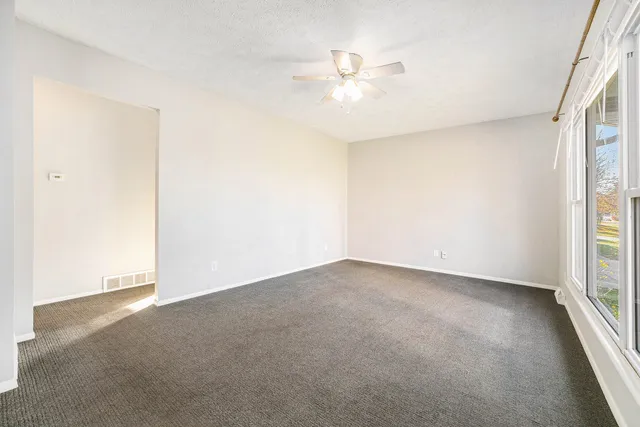 $2,400 | 1760 Woodlawn Avenue Southeast, Grand Rapids, MI 49506