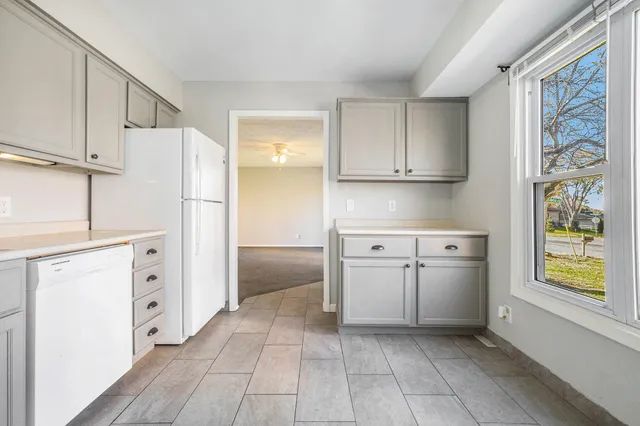 $2,400 | 1760 Woodlawn Avenue Southeast, Grand Rapids, MI 49506