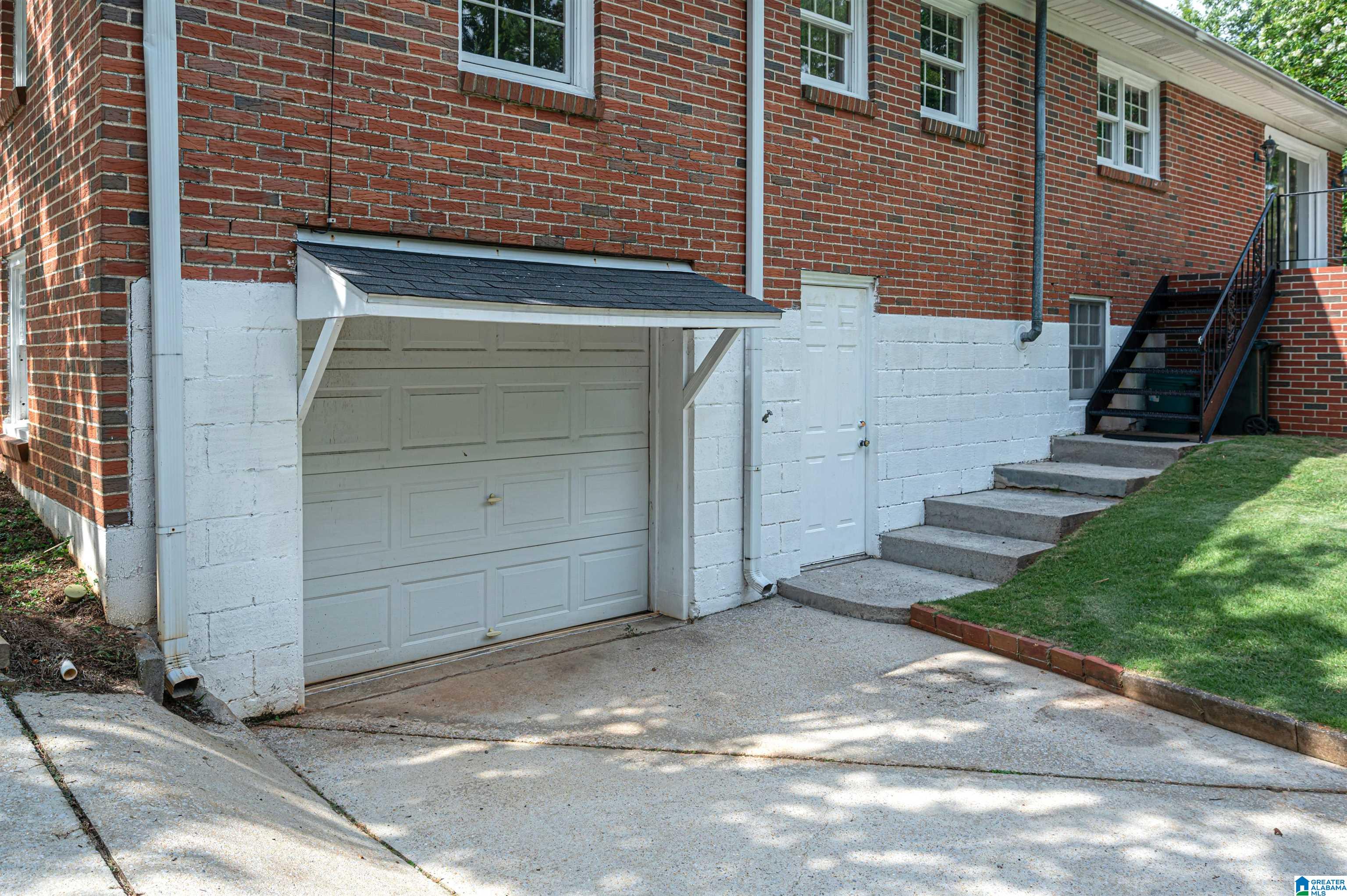1157 Shades Crest Road Birmingham, AL 35226 - Photo 9 of 43