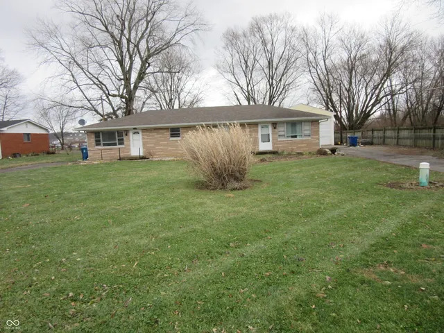 $285,000 | 8323-8325 Lake Road, Indianapolis, IN 46217