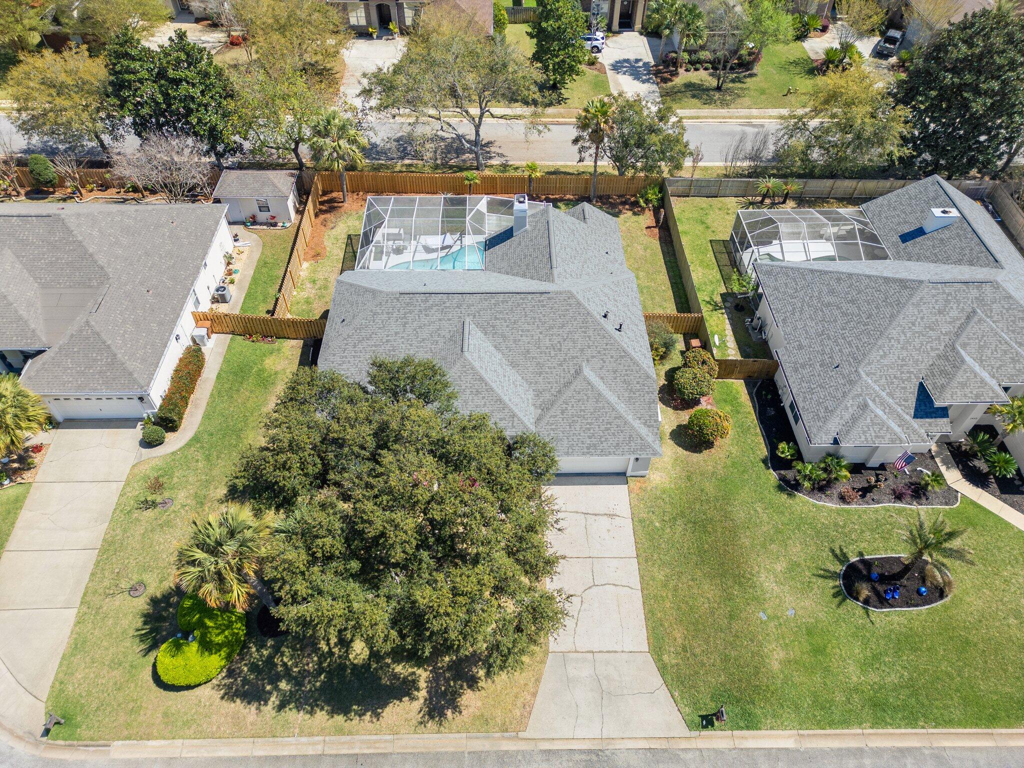 1938 Rue La Fontaine Navarre, FL 32566 - Photo 4 of 59