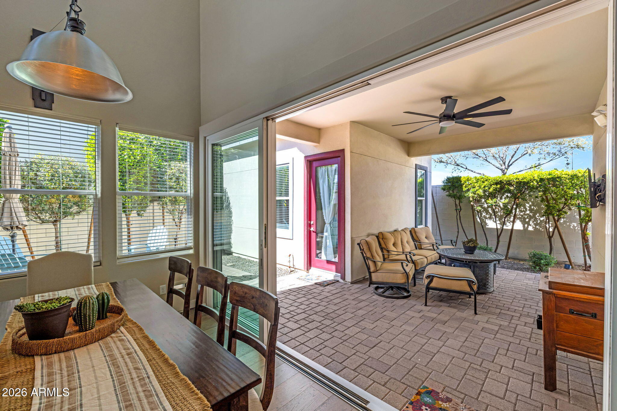 1555 East Ocotillo Road, Unit 21 Phoenix, AZ 85014 - Photo 23 of 39 Indoor/Outdoor Living