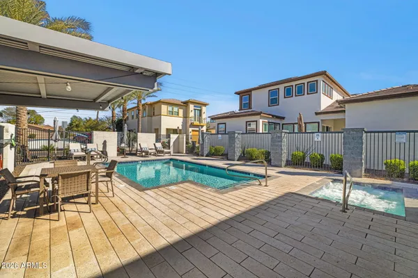 $770,000 | 1555 East Ocotillo Road, Unit 21, Phoenix, AZ 85014