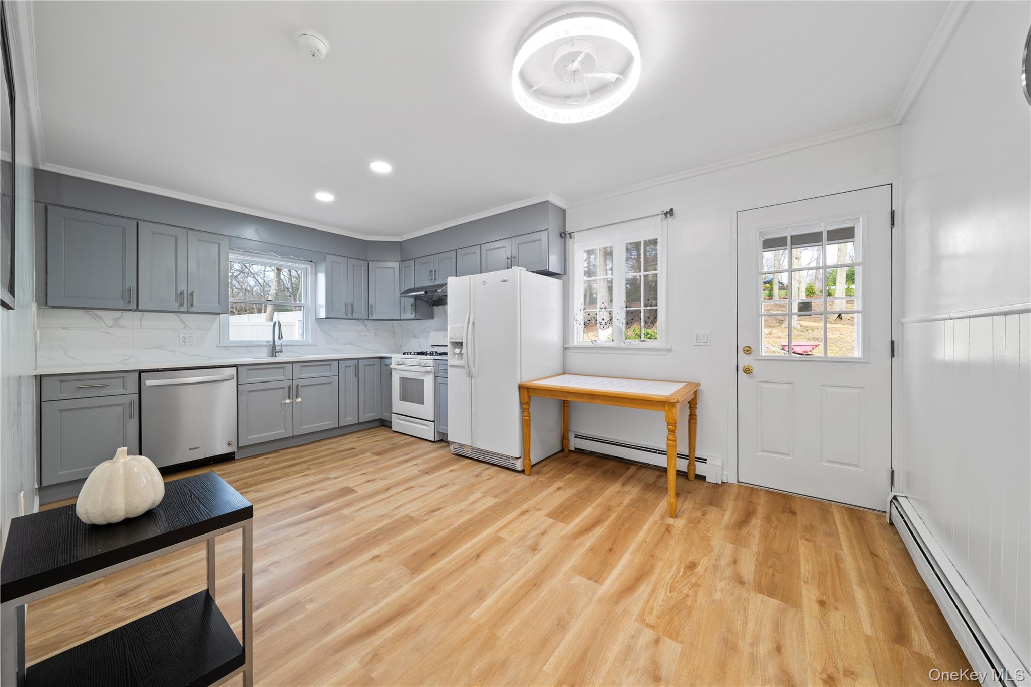 653 Meadow Road Smithtown, NY 11787 - Photo 12 of 38