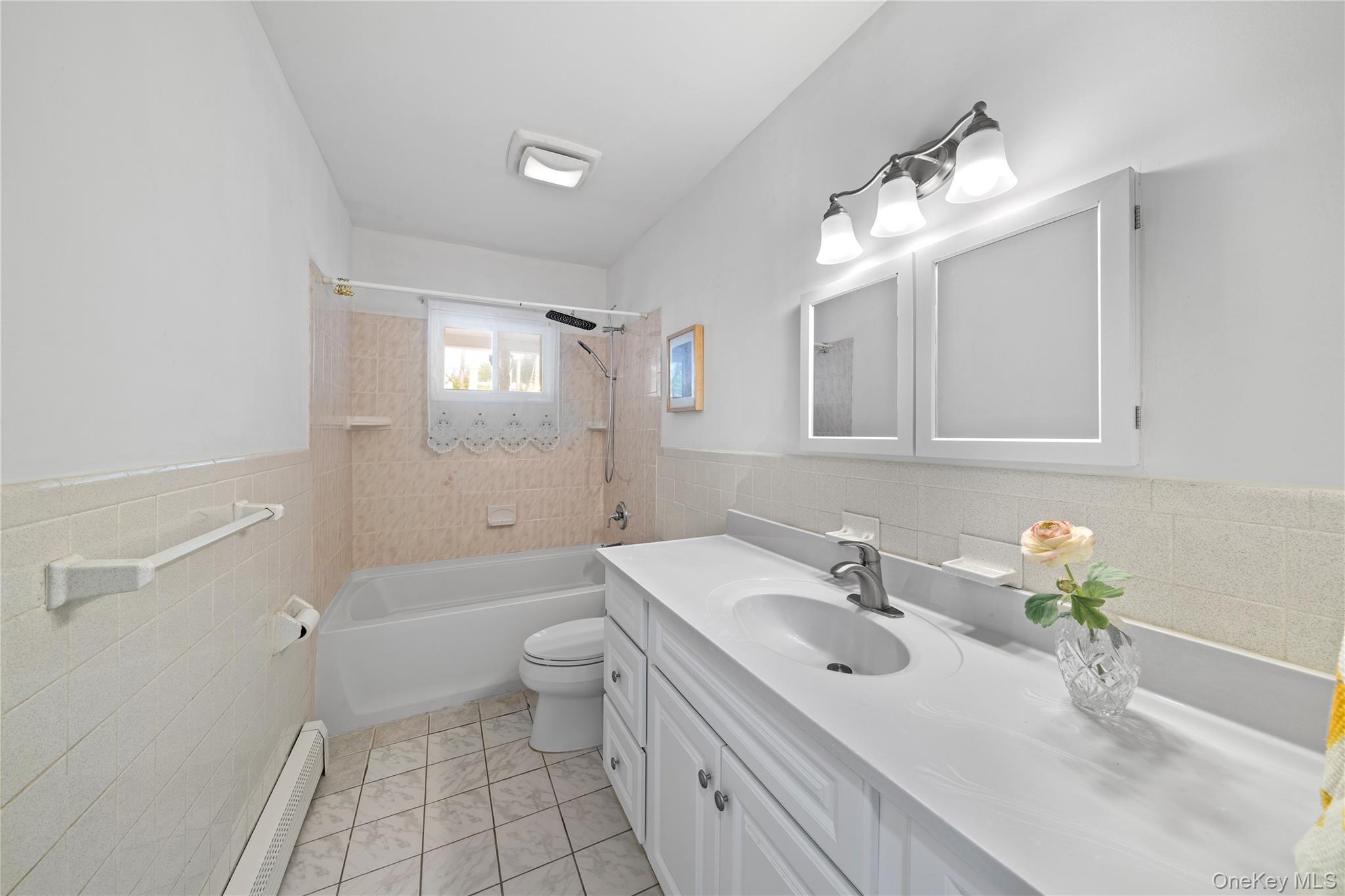 653 Meadow Road Smithtown, NY 11787 - Photo 15 of 38