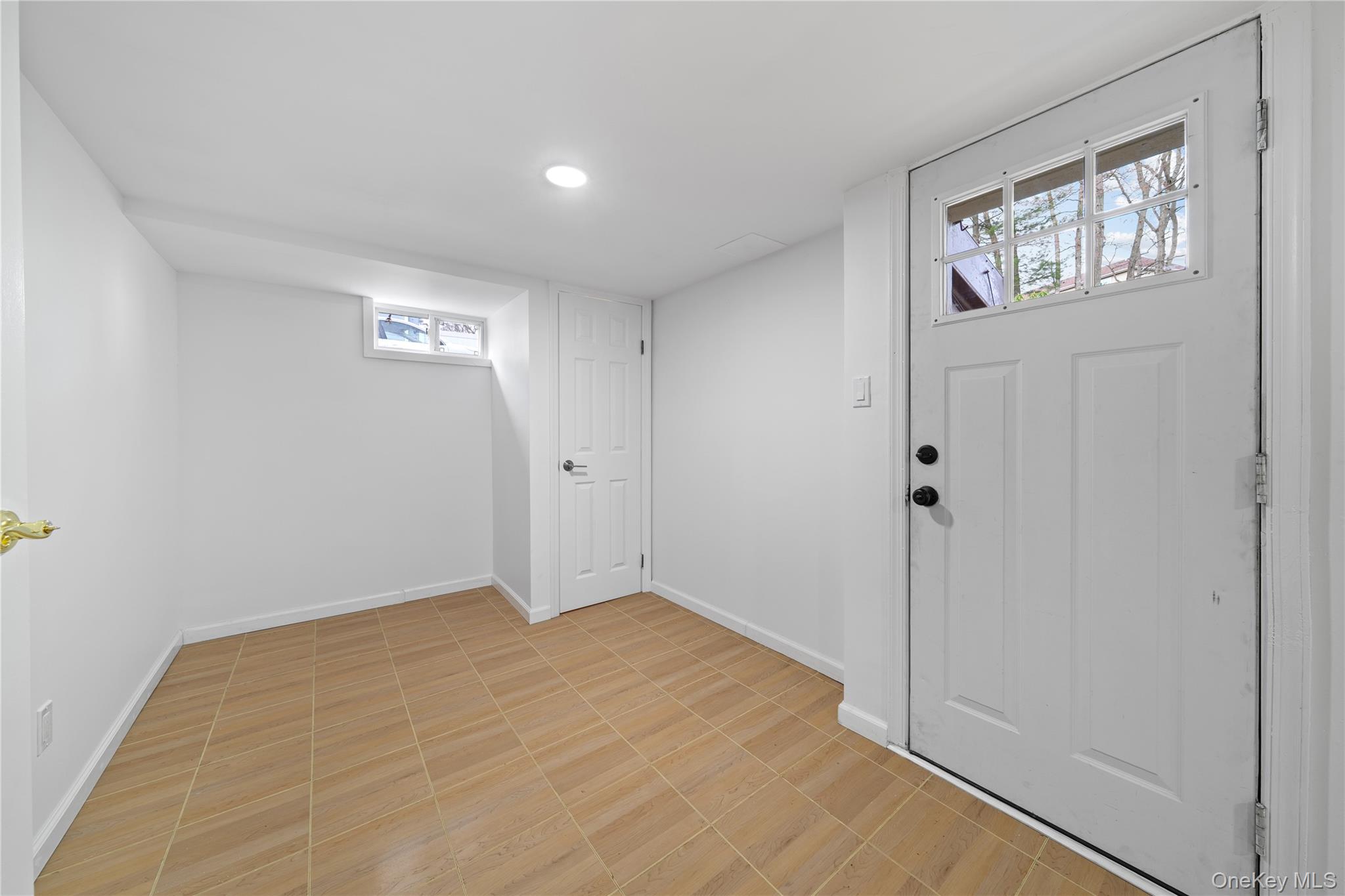 653 Meadow Road Smithtown, NY 11787 - Photo 30 of 38